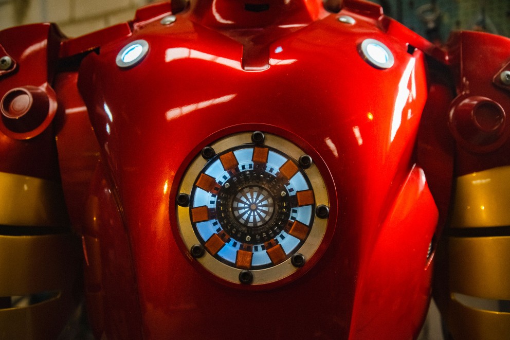
			Brustpanzer des Superhelden „Iron Man“.

		
